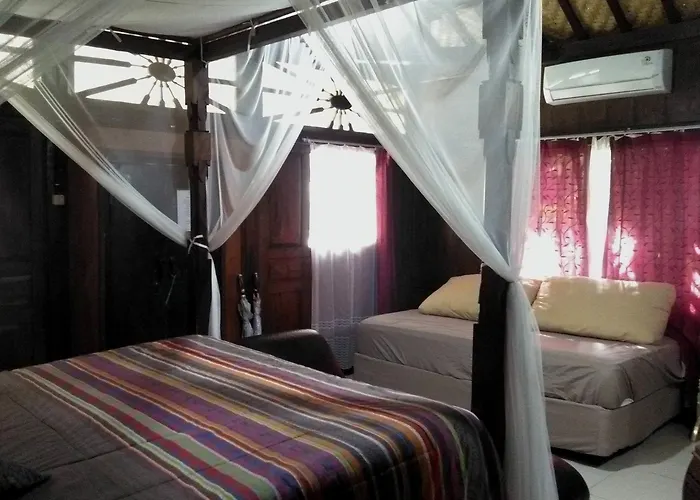 ガゼボ ビーチ 3* サヌール